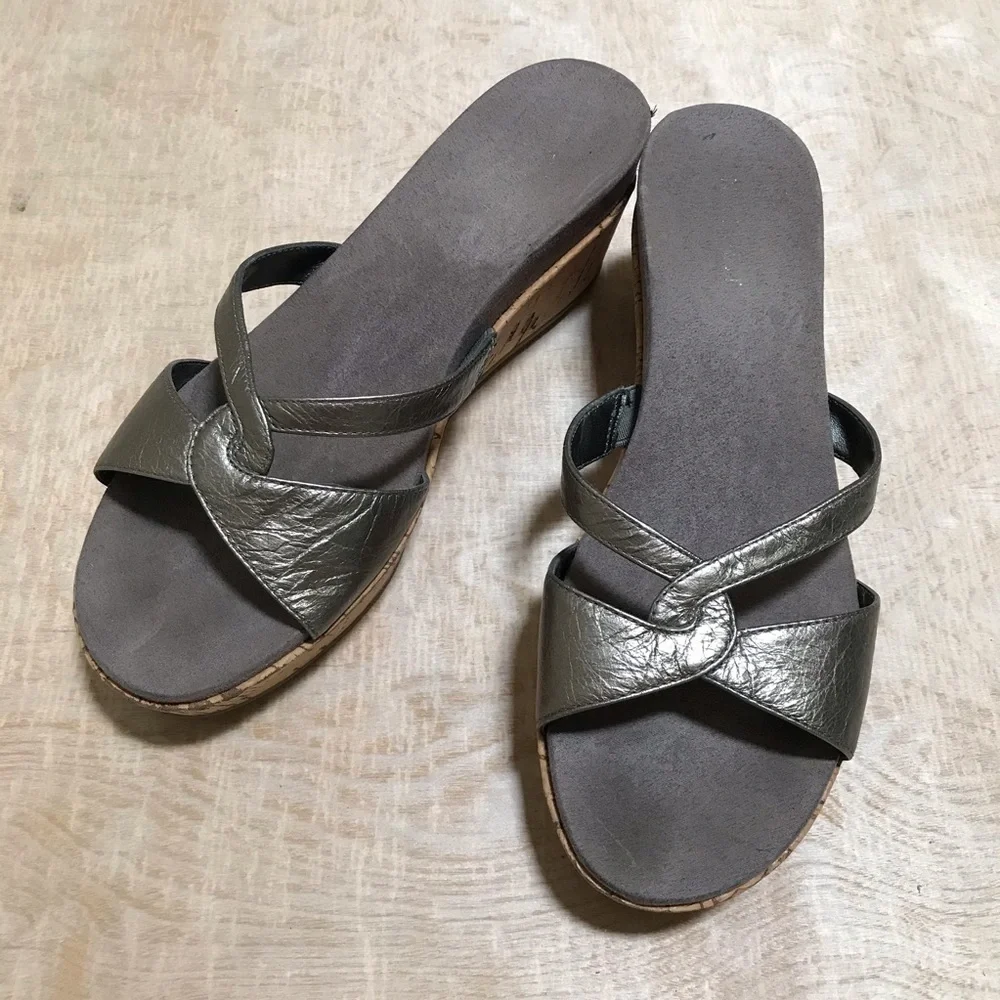 Nine West Farruko Wedge Slides Sandals Size 7.5